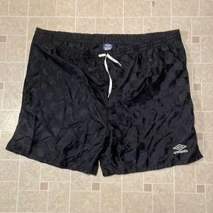 Umbro soccer shorts - XL - beware these fit more like XXXL!!! Buyer beware !